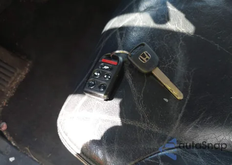 2005 Honda Odyssey Touring из США, поврежденный, VIN 5FNRL38835B019368